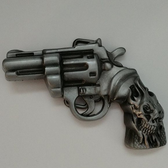 Cast Metal Belt Buckle Revolver with Skull Streetwear Gothic - Picture 11 of 11